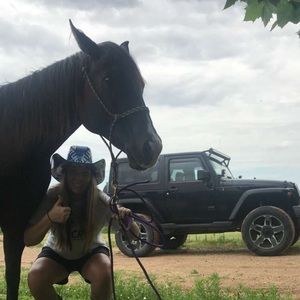 Meet your Posher, Karleigh